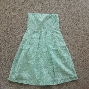 Searsucker strapless dress